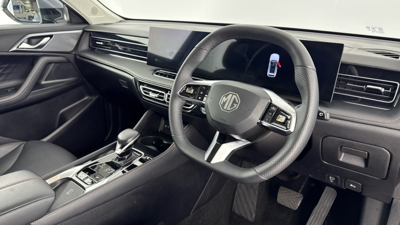 MG HS 1.5 T-GDI Trophy 5dr DCT Petrol Hatchback